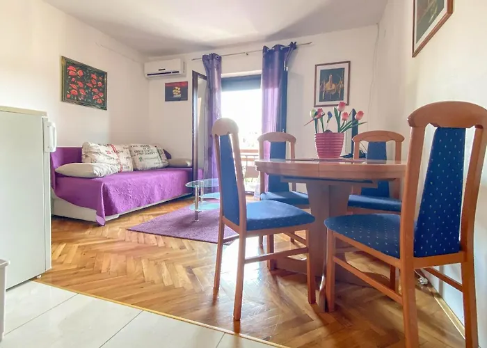 Apartman Marina No 2 *