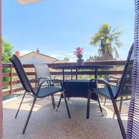 Apartment Marina No 2 *